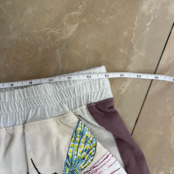 Round‎ Two Bugs Shorts - Men’s Size Medium - Picture 5 of 6